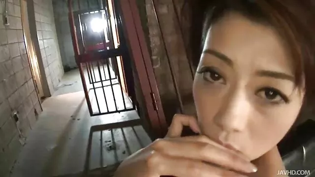 Một cặp vợ chồng trẻ trong cha phim sex mới nhất của nhật bản mẹ ' xe bắn nó trên điện thoại.