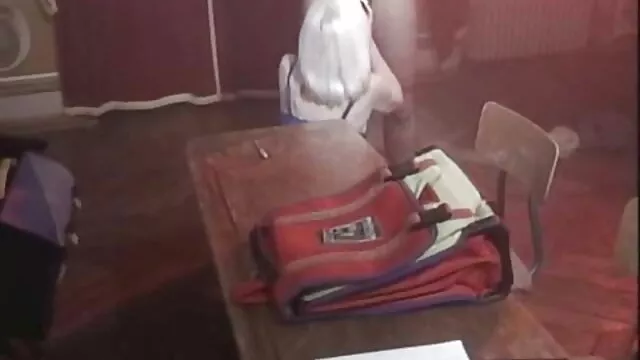 Trong một mỏng, nâu phim seck nhat ban giường