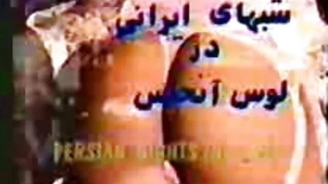 một người phụ nữ lớn, tìm thấy một phim sex luan luan moi nhat con gấu bông trong một bãi biển khỏa thân